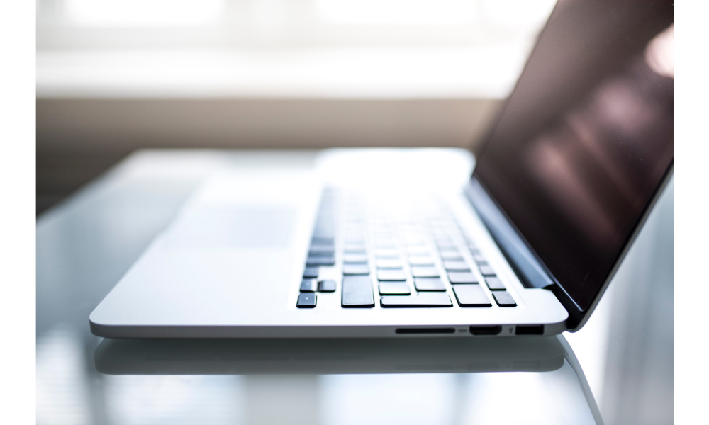 macBook Pro 16'' office 2